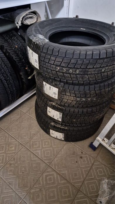 Продам новые всесезонные шины DUNLOP 265/65/17