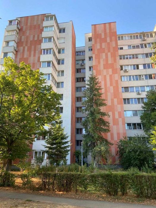 Dau in chirie apartament 2 camere, etaj 7, Sovata, cu vedere spre mal