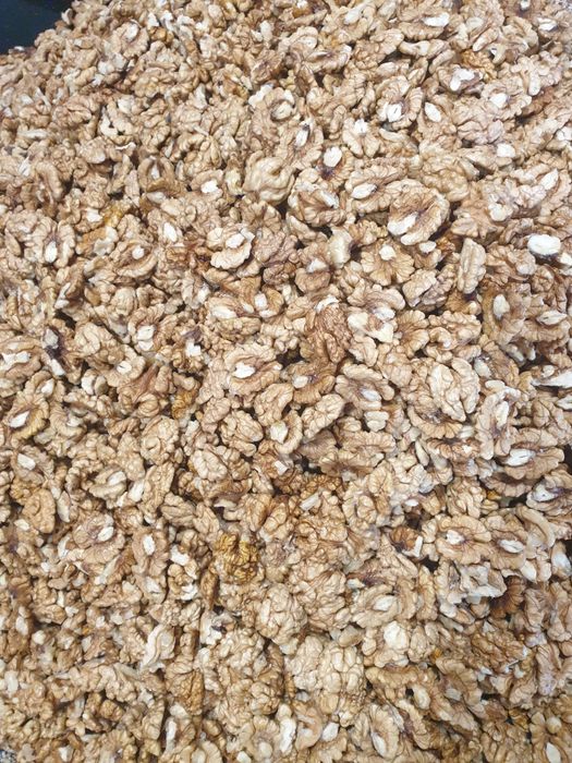 Miez de nuca de vanzare