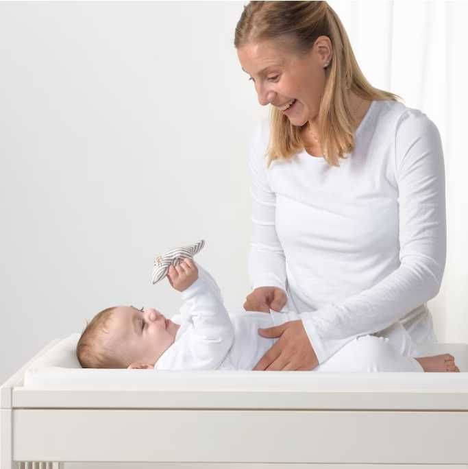 Saltea îngrijire bebelus, IKEA 48x74 cm + 1 husa de schimb IKEA