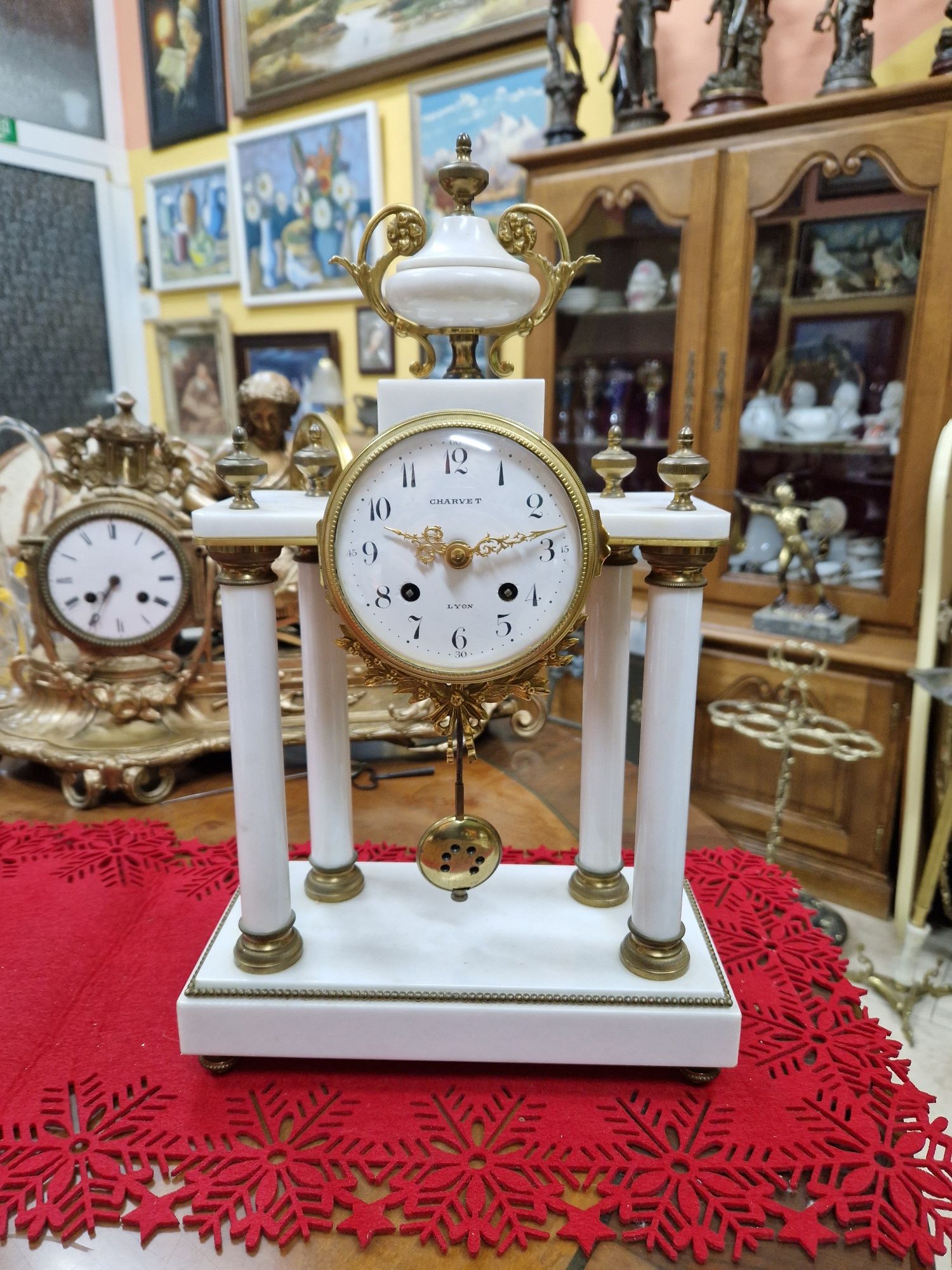 Красив антикварен френски каминен часовник