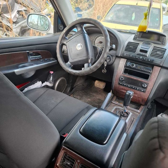 Ssangyong REXTON 2.7 на части