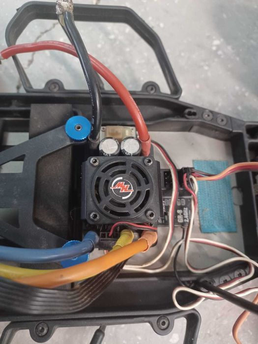 Automodel TEAM ASSOCIATED SC 5M Short Course.