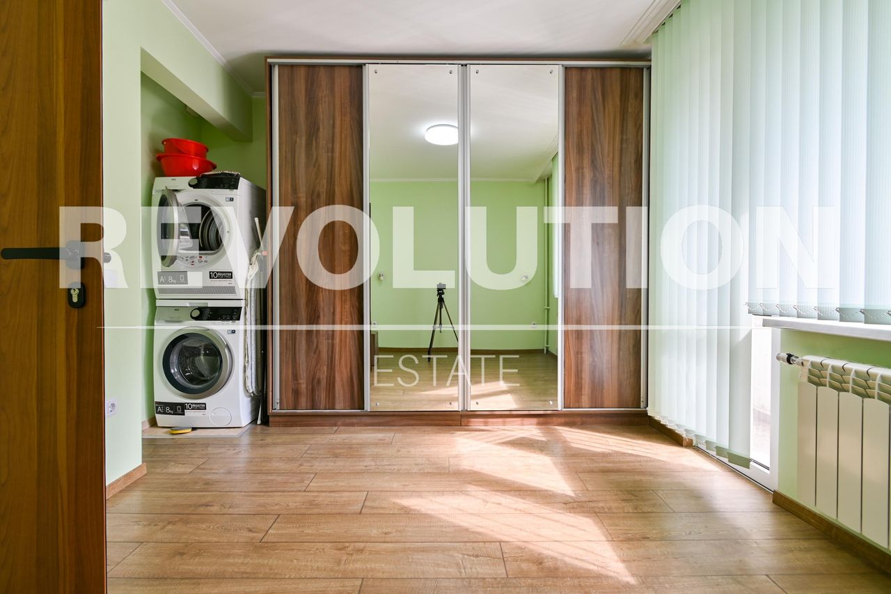 Дава се под наем Тристаен апартамент в София, Лозенец - 90 кв.м за 850 € - Снимка #8
