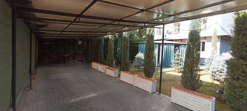 Аренда под офис, 100 кв.м, свой двор, и парковка. рядом метро