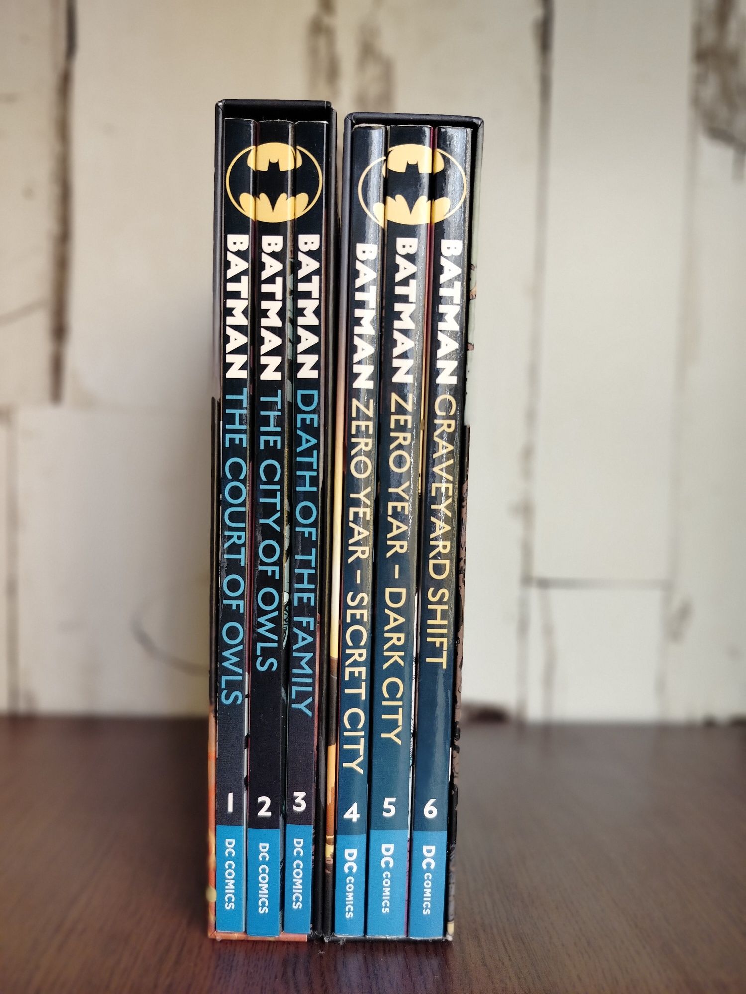 BATMAN by Scott Snyder and Greg Capullo Box Set 1 and 2