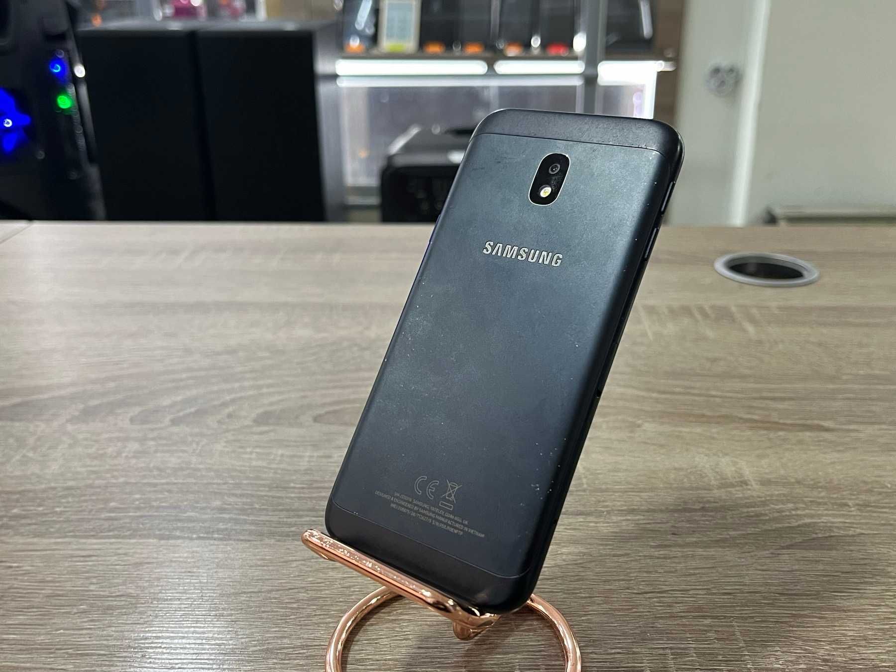 Продавам Samsung J3 2017