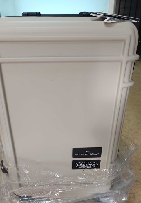 Eastpak Куфар за път 34L