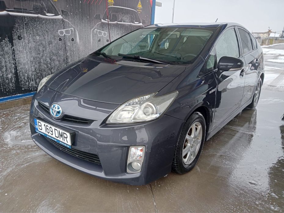 Propietar vand toyota Prius 2010
