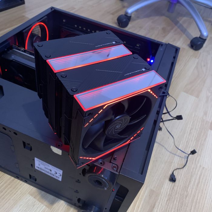 Cooler dual tower  ThermalRight, afisaj Rgb, ventilatoare 120mm ARGB