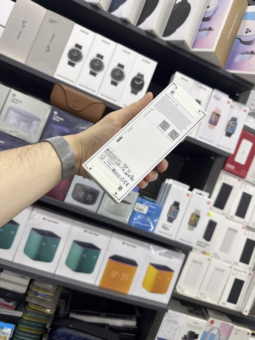 Сасмсунг ватч 8 /44 мм спорт блак и силвер свет есть