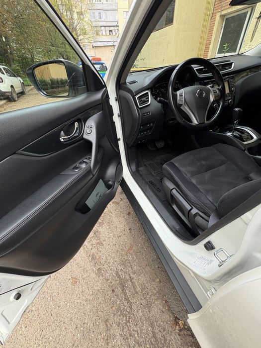 Vand Nissan X-Trail, 4x4, automat, 2.0 diesel, carte service, propriet
