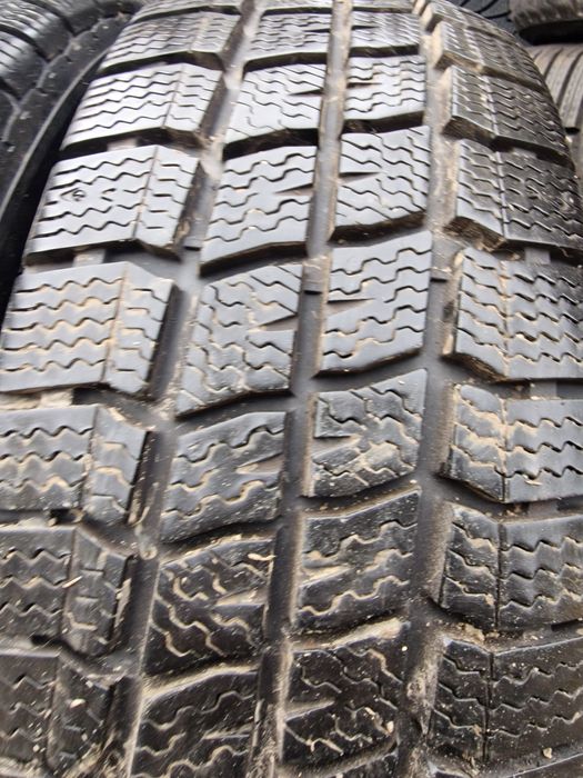Anvelope 205/65R16C marca Vredestein, M +S, DOT 2023, 7 mm