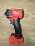 Vând bormasina cu impact milwaukee 18v