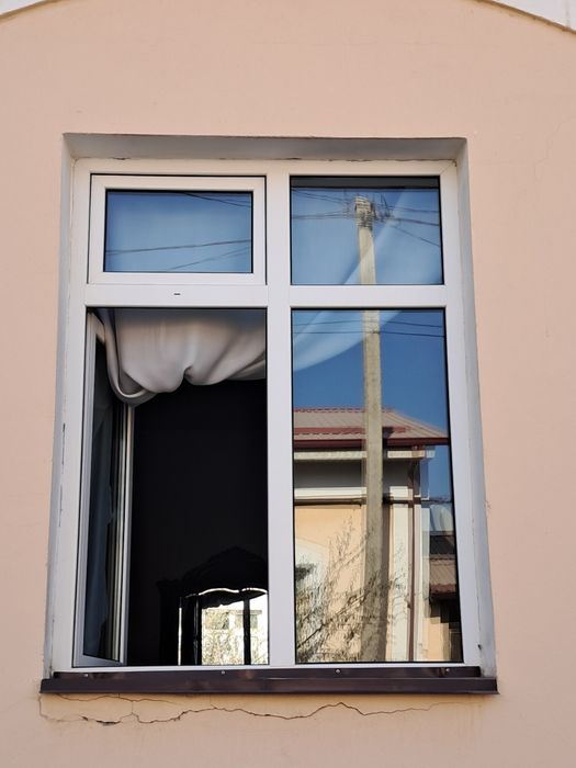 Akfa eshik va romlar