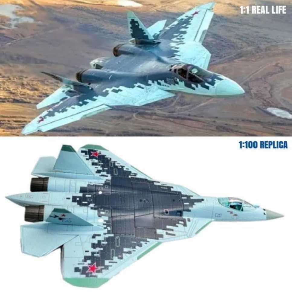 Macheta avion metalica SU-57 Felon scara 1:100 20cm