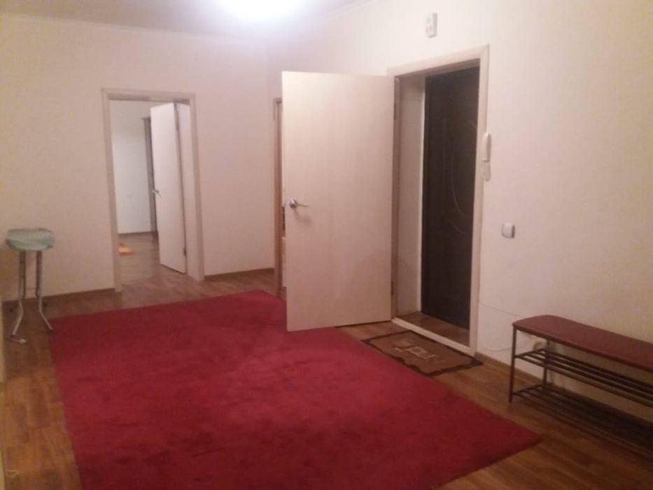 Кора камиш 2/4 ижара оилага Беруни метро якин ичи пустой уй