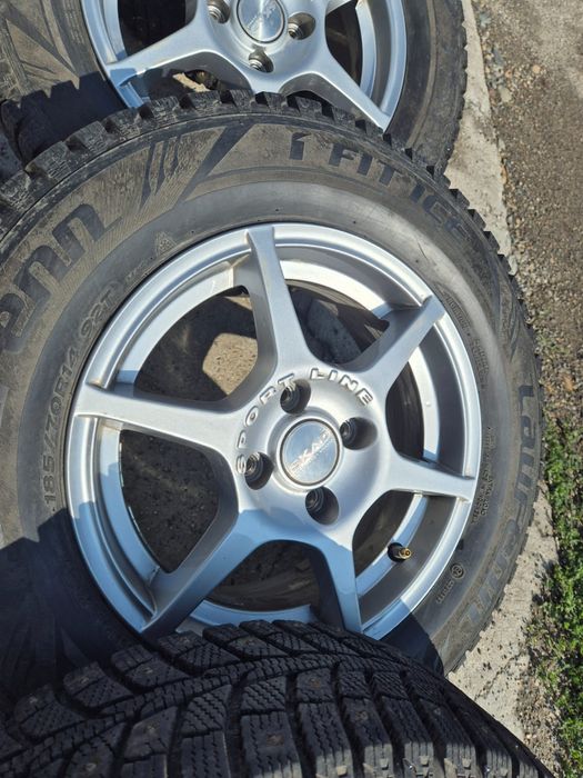 Продам 4 зимние автошины с дисками