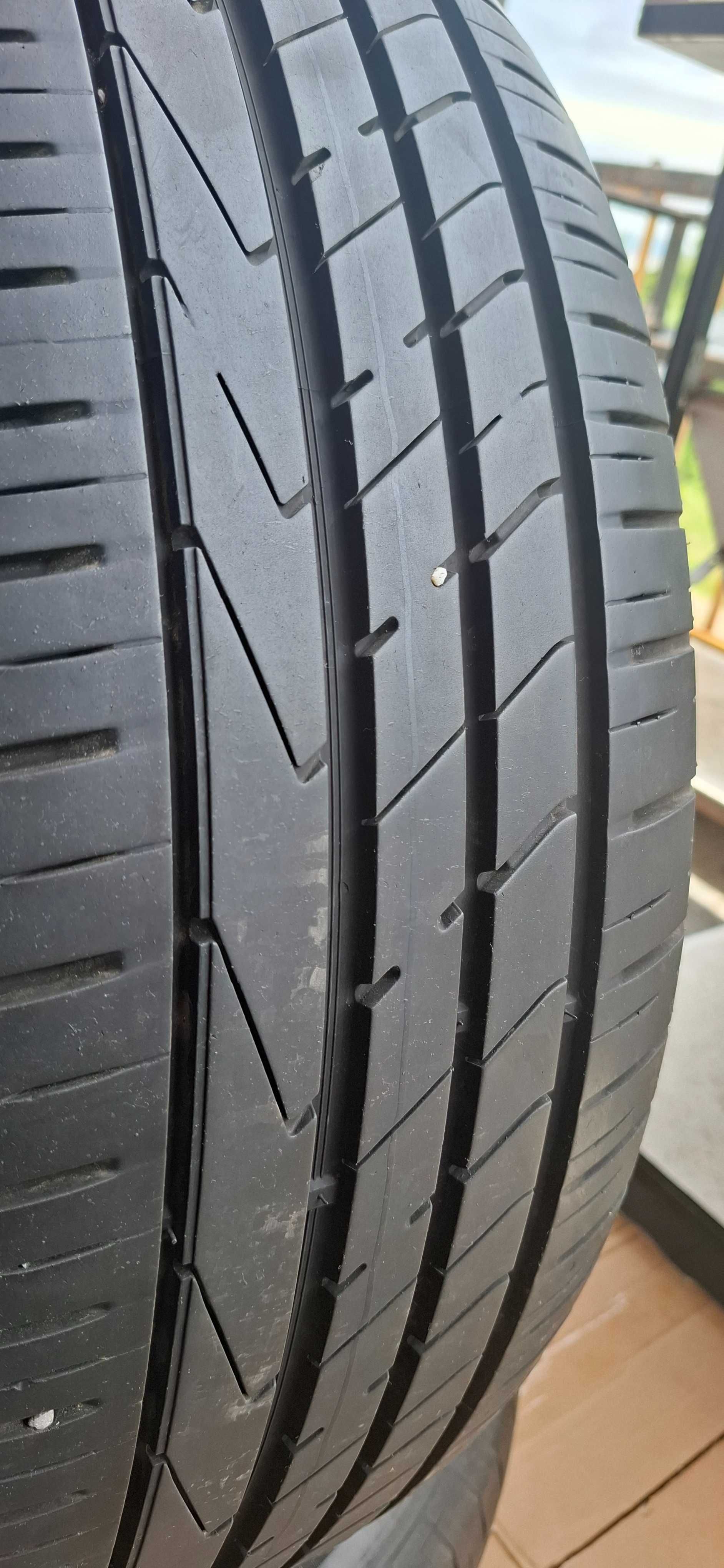 2бр. 235/60/18 Hankook 6.5mm грайфер, дот 22г. Предлагаме монтаж +++