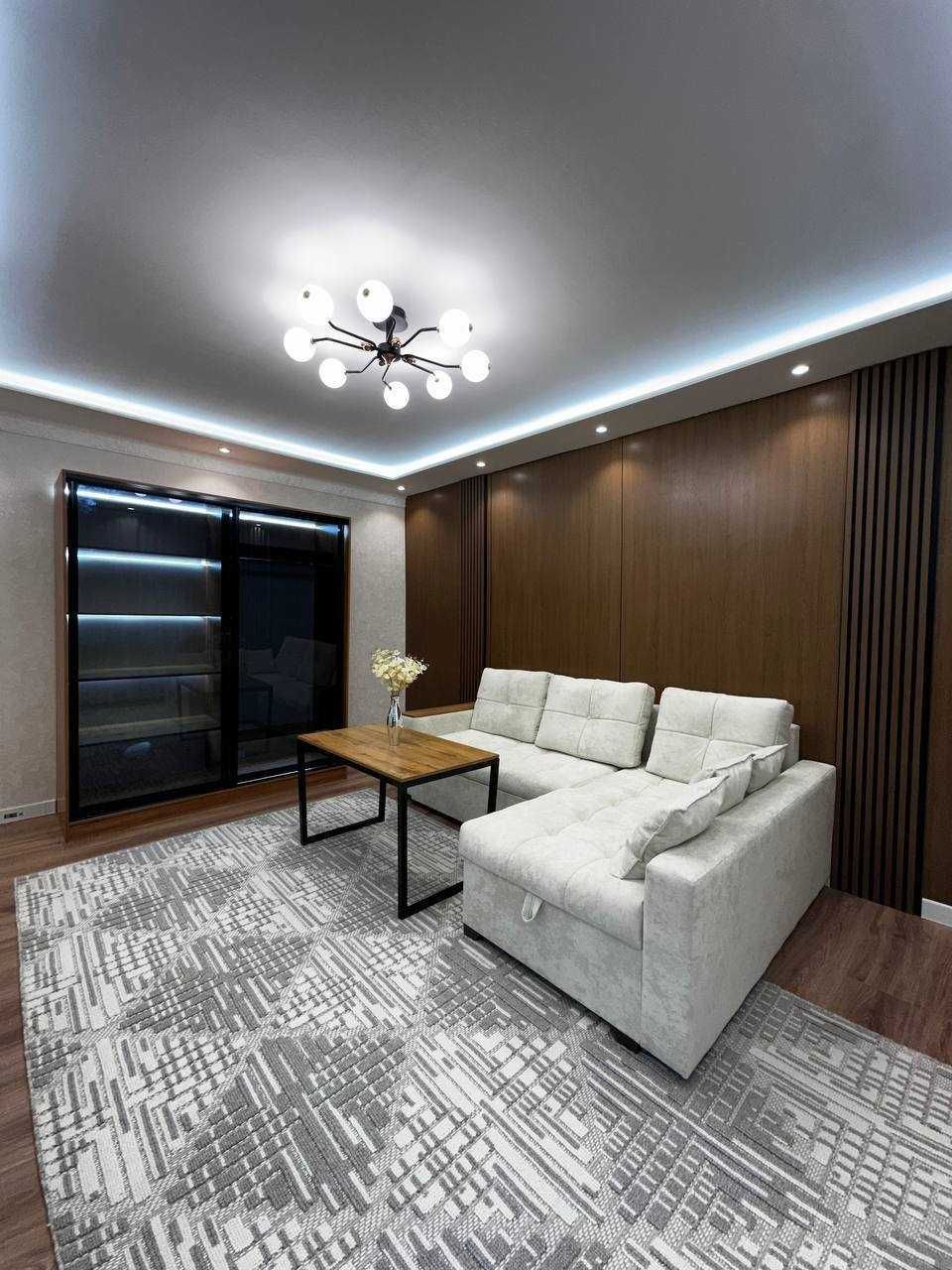 м.Космонавтов ЦУМ Ц-7 110 школа 1-комн 3/4 33 м² евроремонт меб/тех