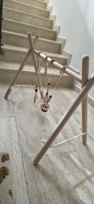 Centru activitati pentru bebeluși din lemn