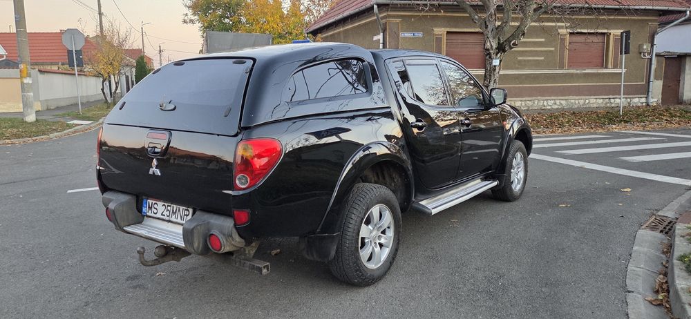 Mitsubishi L 200 climatronic funcțional 4x4