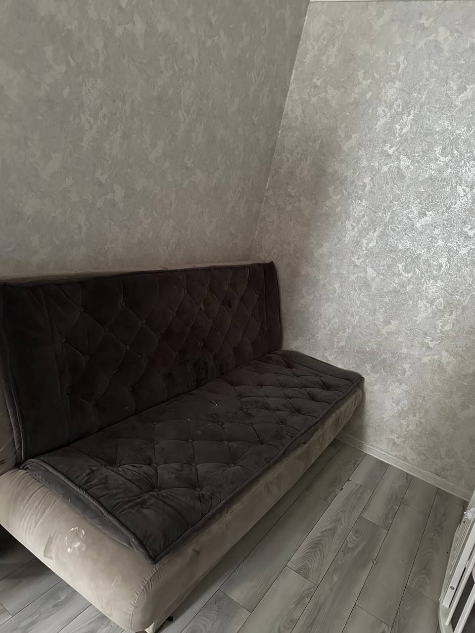 Диван и два кресла