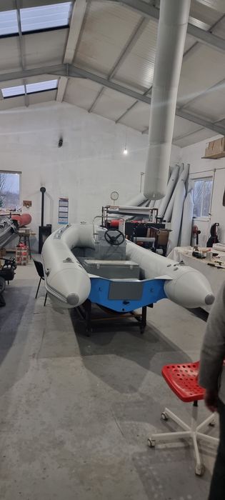 Barca Novurania mx 430 Rib