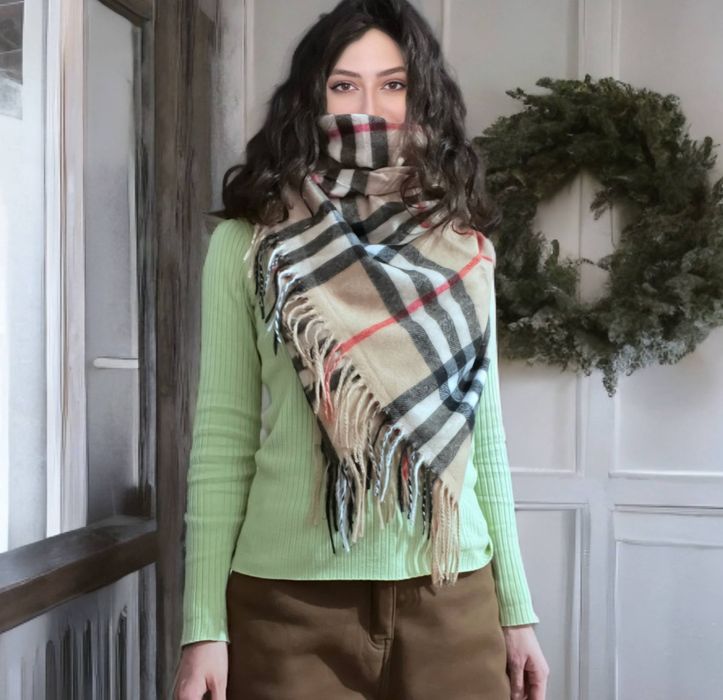 Продаëтся клетчатый шарф!