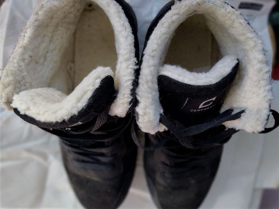 Продавам топли мъжки обувки