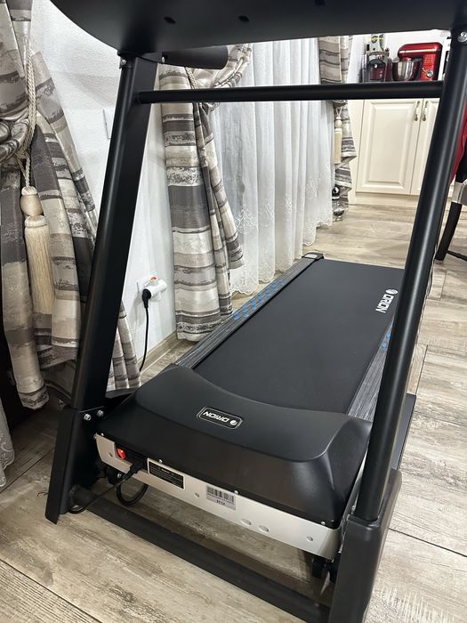 Banda de alergat electrica Orion Travel R9