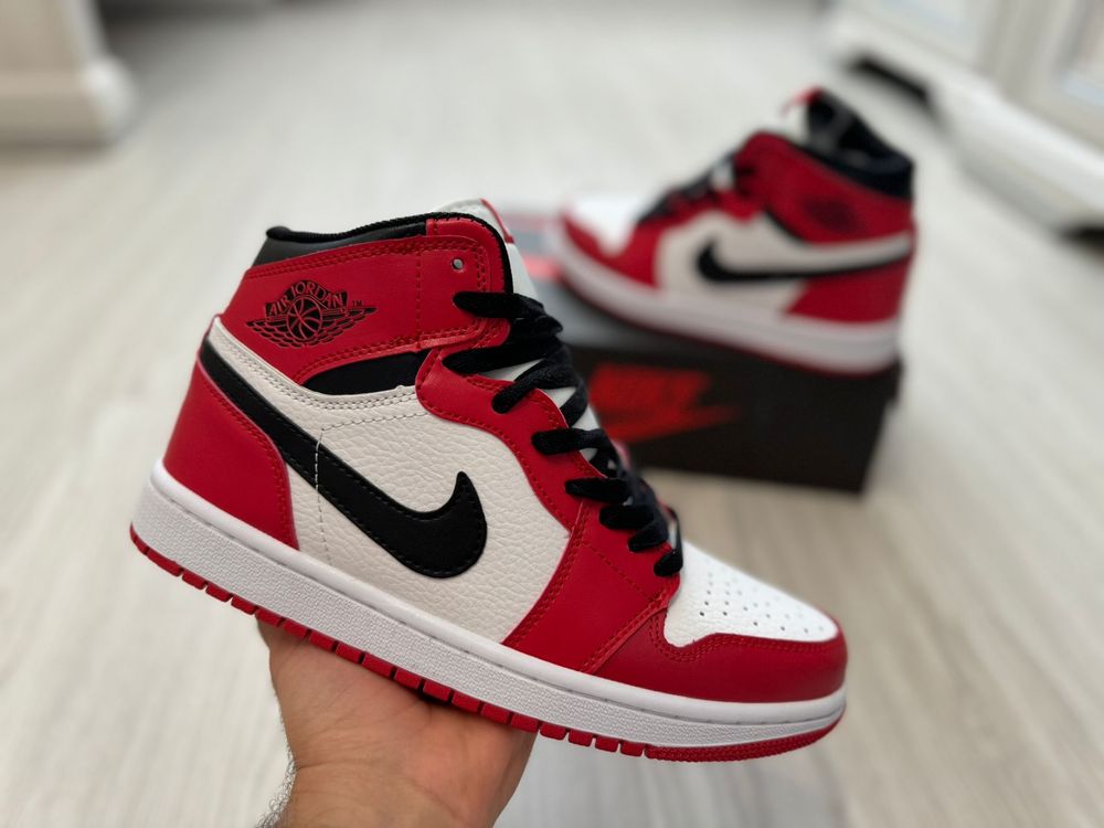 Adidasi NIKE JORDAN 1 CHICAGO | Calitate superioara