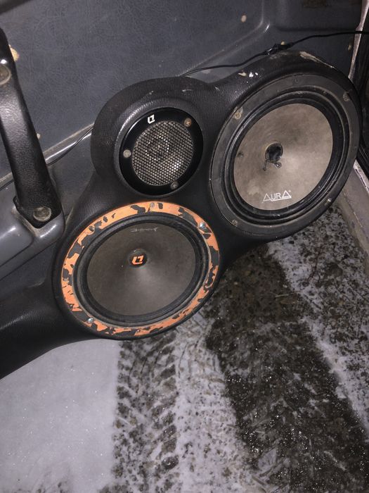 Динамики в машину 20-Ки 2 пары, рупора и подумы