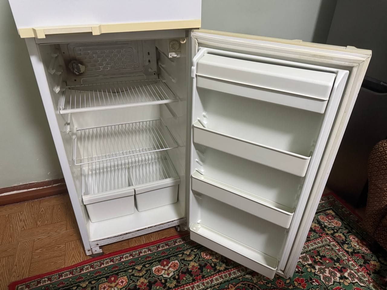 Продаётся Холодильник