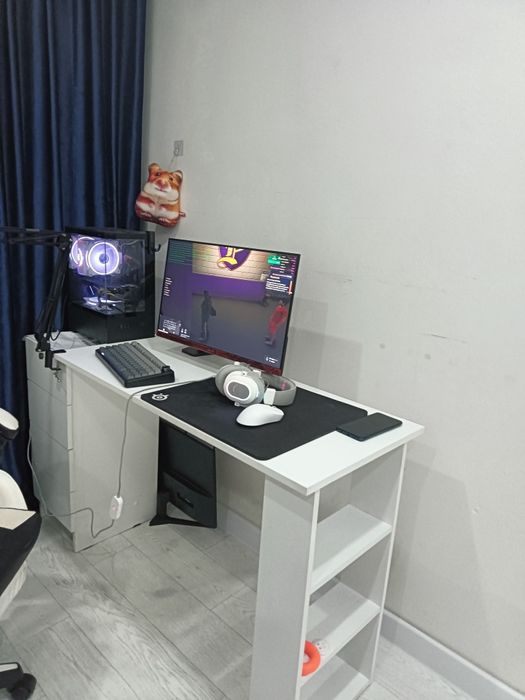 Продам стол для пк