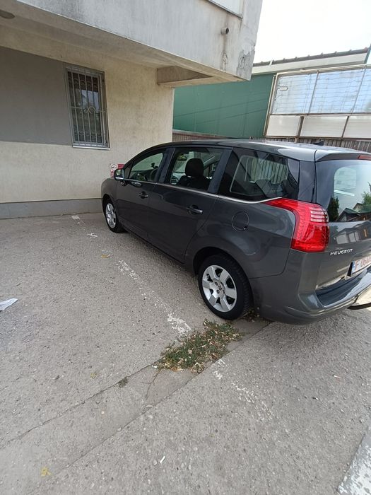 Peugeot 5008 An 2011  Preț 3150 € 180.000 KM Benzina 1.6 VÂNDUT
