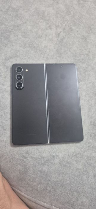 Продам телефоны Samsung fold 5 и Samsung Galaxy S 24