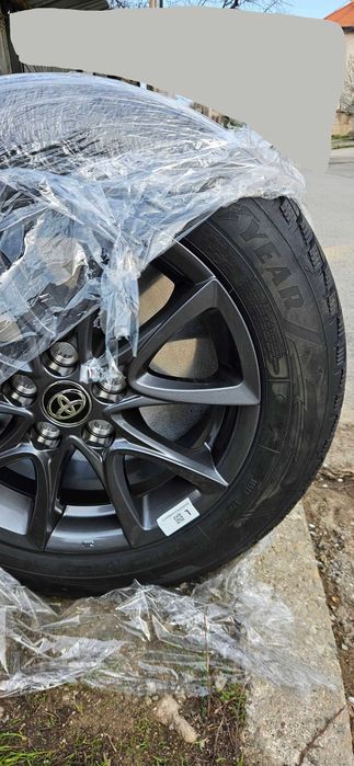 Toyota Yaris 4бр Гуми GY UGPerf3 и Лети Джанти 10 спици 185/65R15 OEM
