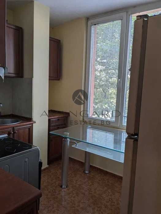 Продава се Четиристаен апартамент в Пловдив, Кючук Париж - 100 кв.м за 1970 €/кв.м - Снимка #3