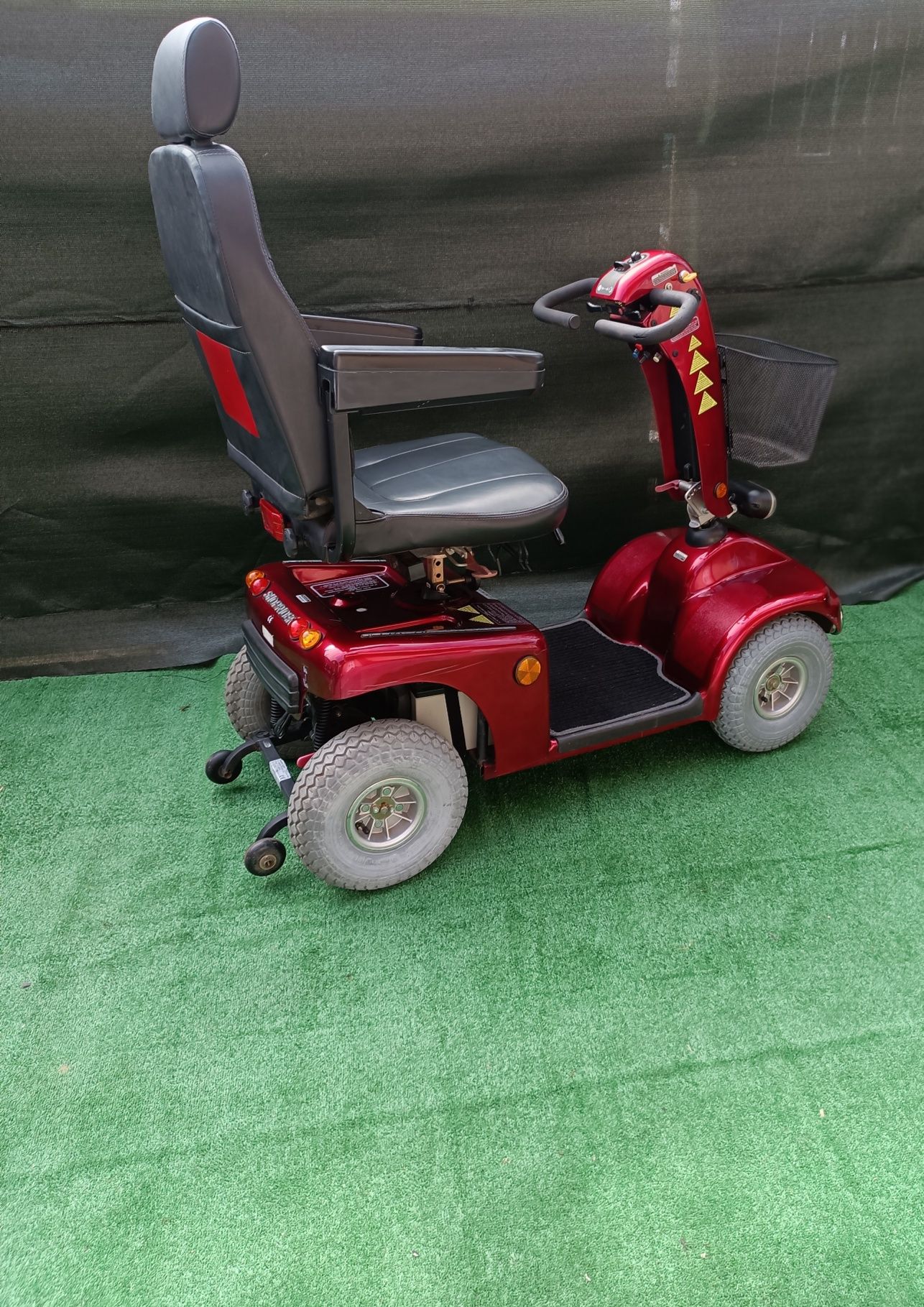 Dizabilitati handicap dezabilitati cărucior scuter căruț electric vars