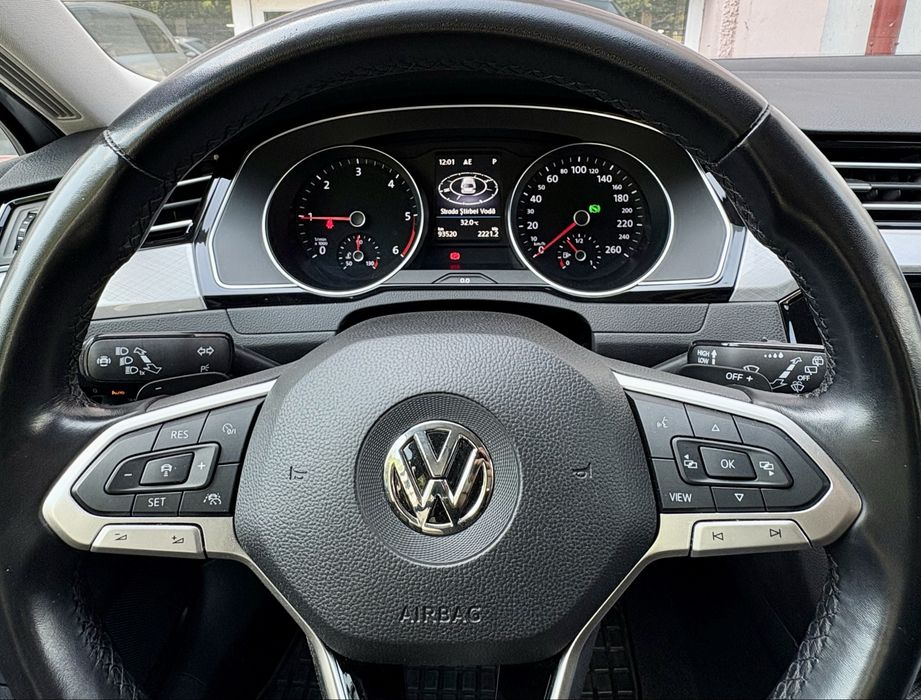 Volskwagen Passat B8/2.0 TDI/DSG7+1/Matrix IQ Light/Impecabila