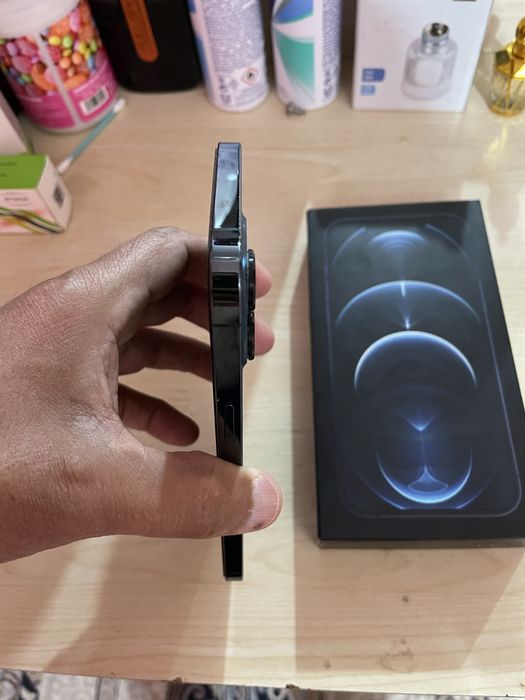 Продаю IPhone 12 pro max 256 gb face ID ishliydi