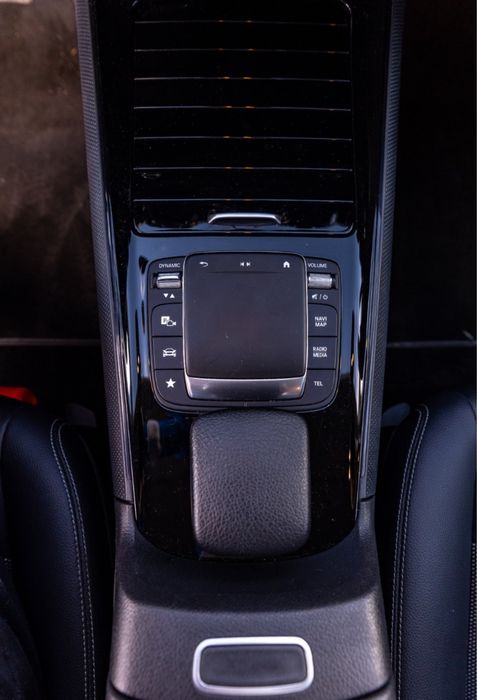 Mercedes Benz GLA 200d / An model 2021 / Automat / Piele / Tempomat