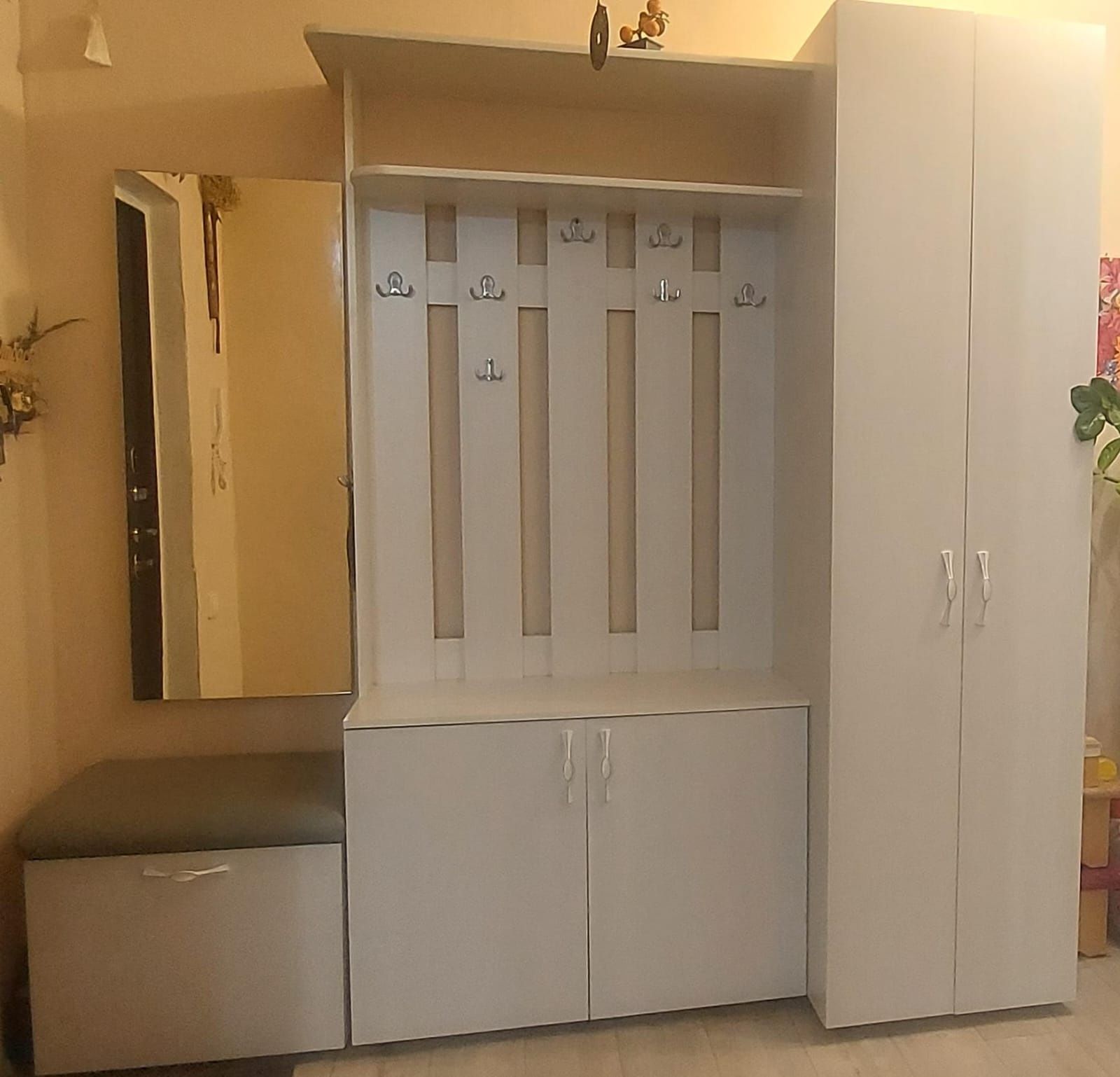 Продам прихожку в отличном состоянии