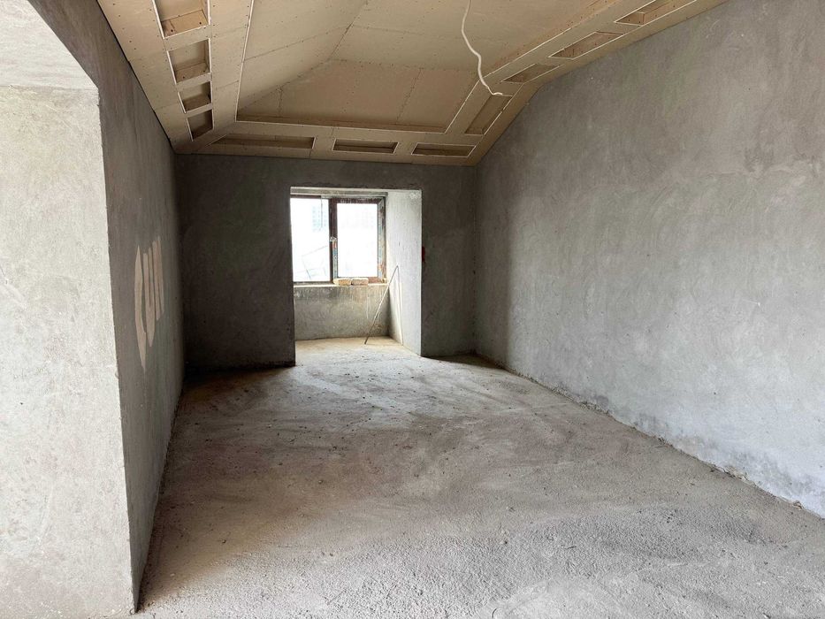 145квадратдан иборат квартира,  6 қаватли бинонинг 6чи қаватида