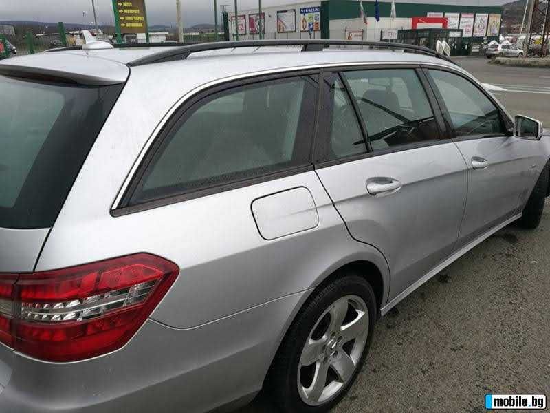 Mercedes-Benz E 250 2500 cm3