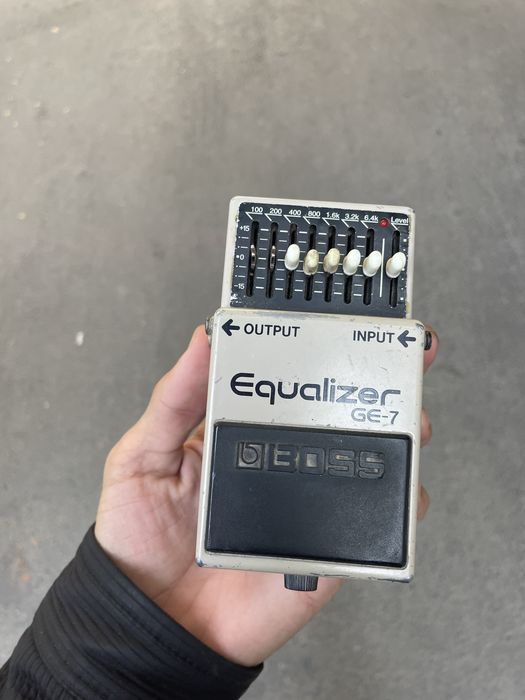 Equalizer Boss pedal skripka uchun obmen skripkaga bor