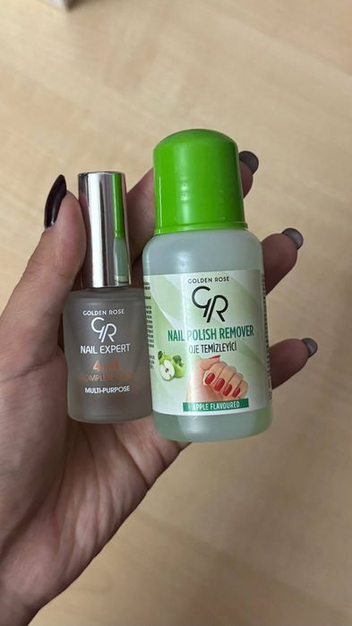 Лак для ногтей и ацетон