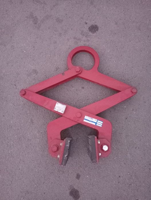 Грузозахватныи механизм на 1500 т.