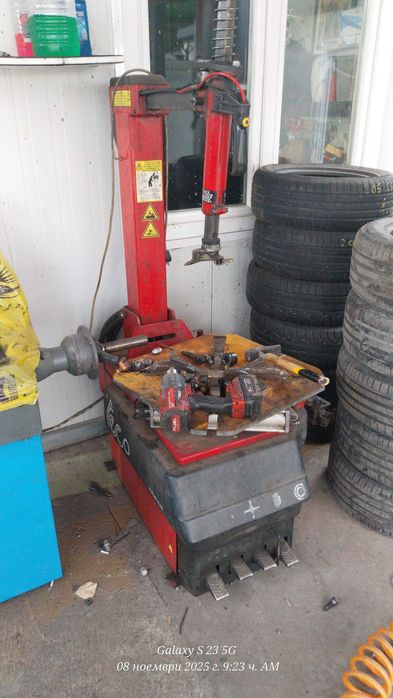 Машини за гуми демонтаж монтаж